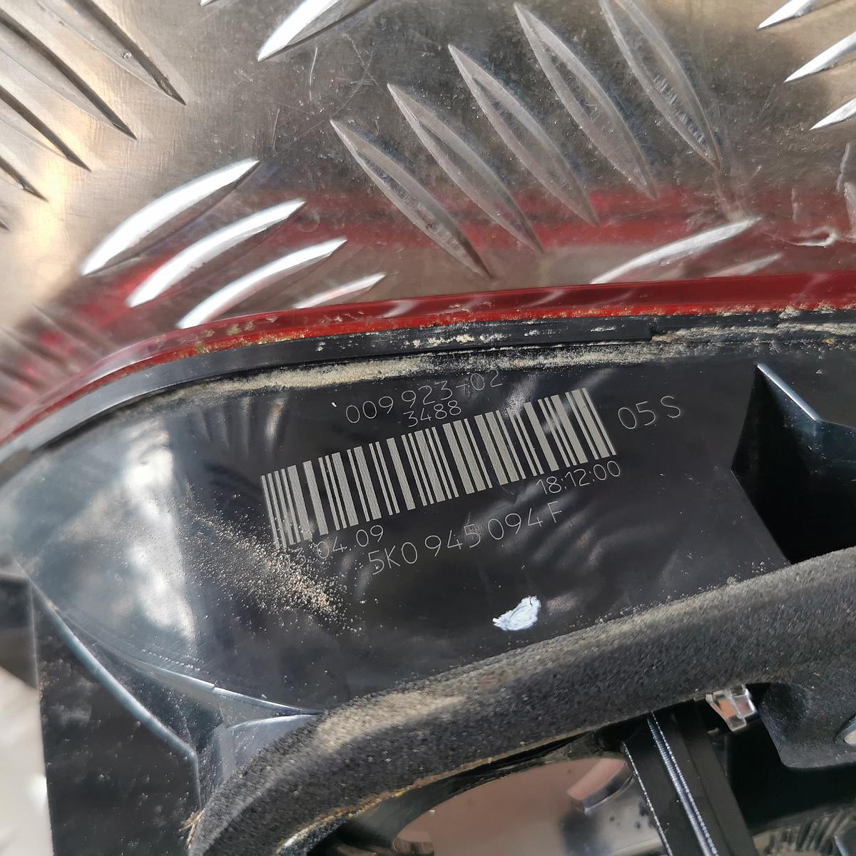 VW Golf 6 08-12 Rückleuchte Schlussleuchte innen rechts 3-trg 5K0945094F VW Golf 6 08-12 Rückleuchte Schlussleuchte innen rechts 3-trg 5K0945094F